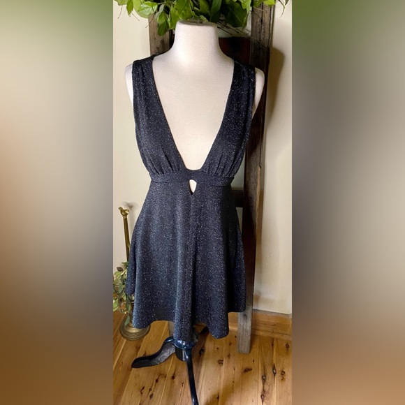 🔥Free People "Dance of the night" Black Shimmer Halter Dress🔥 - Picture 2 of 11